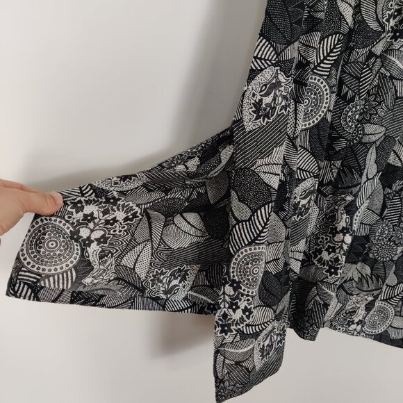 Floral Black and White Mini Dress - Picture 3 of 8